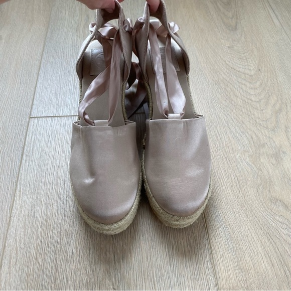 TORY BURCH Elisa Pink Satin Ankle Wrap Wedge - Picture 7 of 7